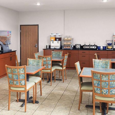 Days Inn & Suites By Wyndham Of Morris מראה חיצוני תמונה