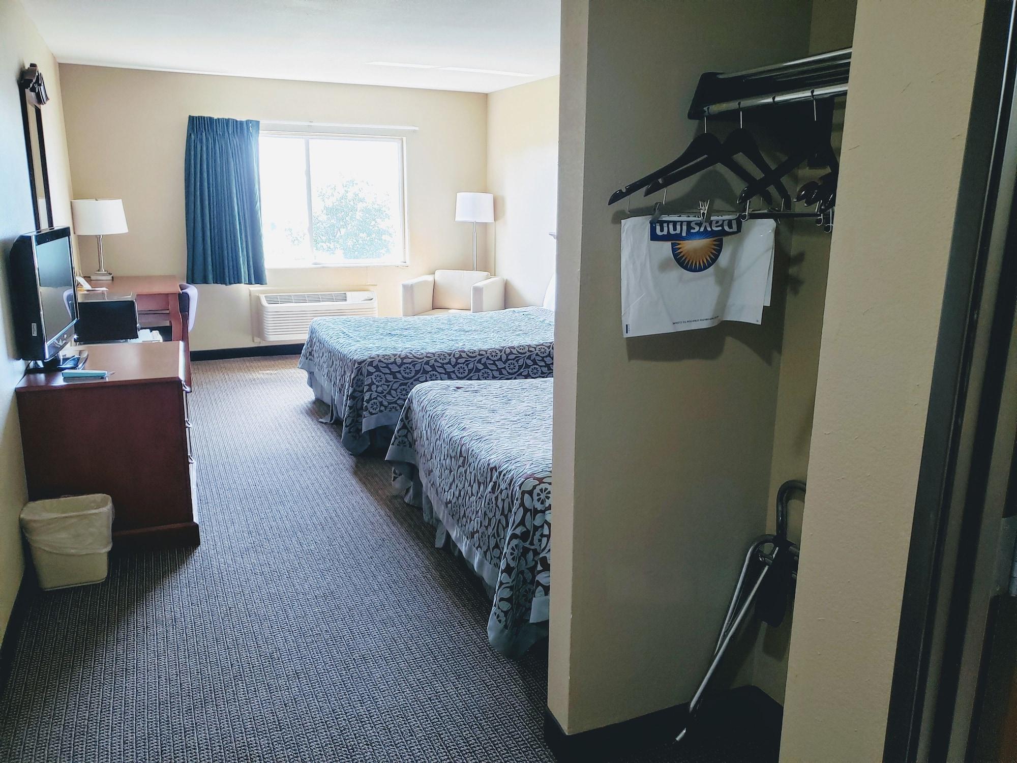Days Inn & Suites By Wyndham Of Morris מראה חיצוני תמונה