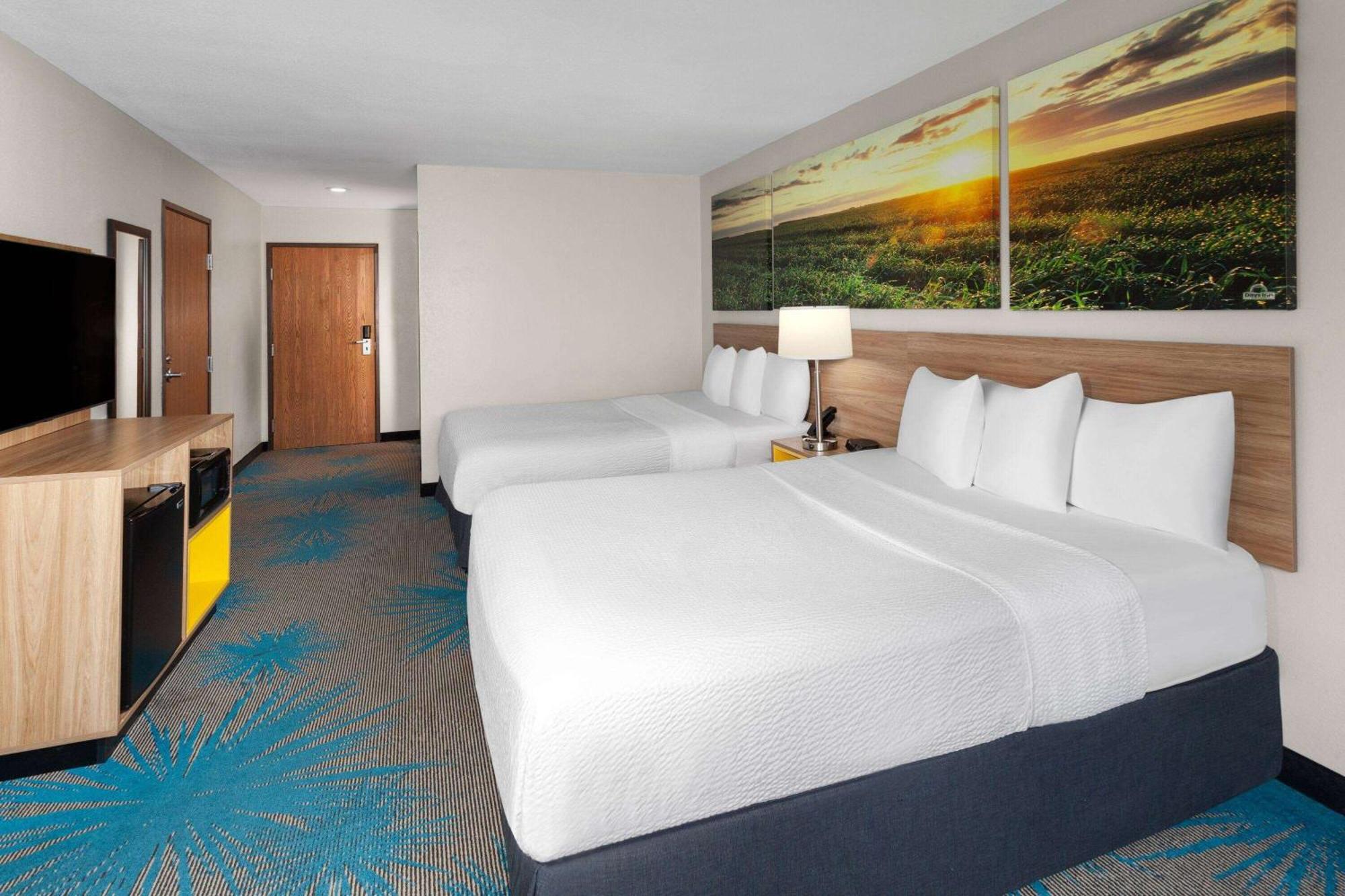 Days Inn & Suites By Wyndham Of Morris מראה חיצוני תמונה