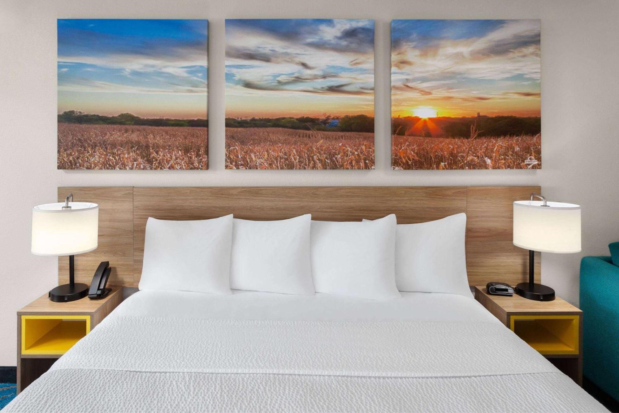 Days Inn & Suites By Wyndham Of Morris מראה חיצוני תמונה