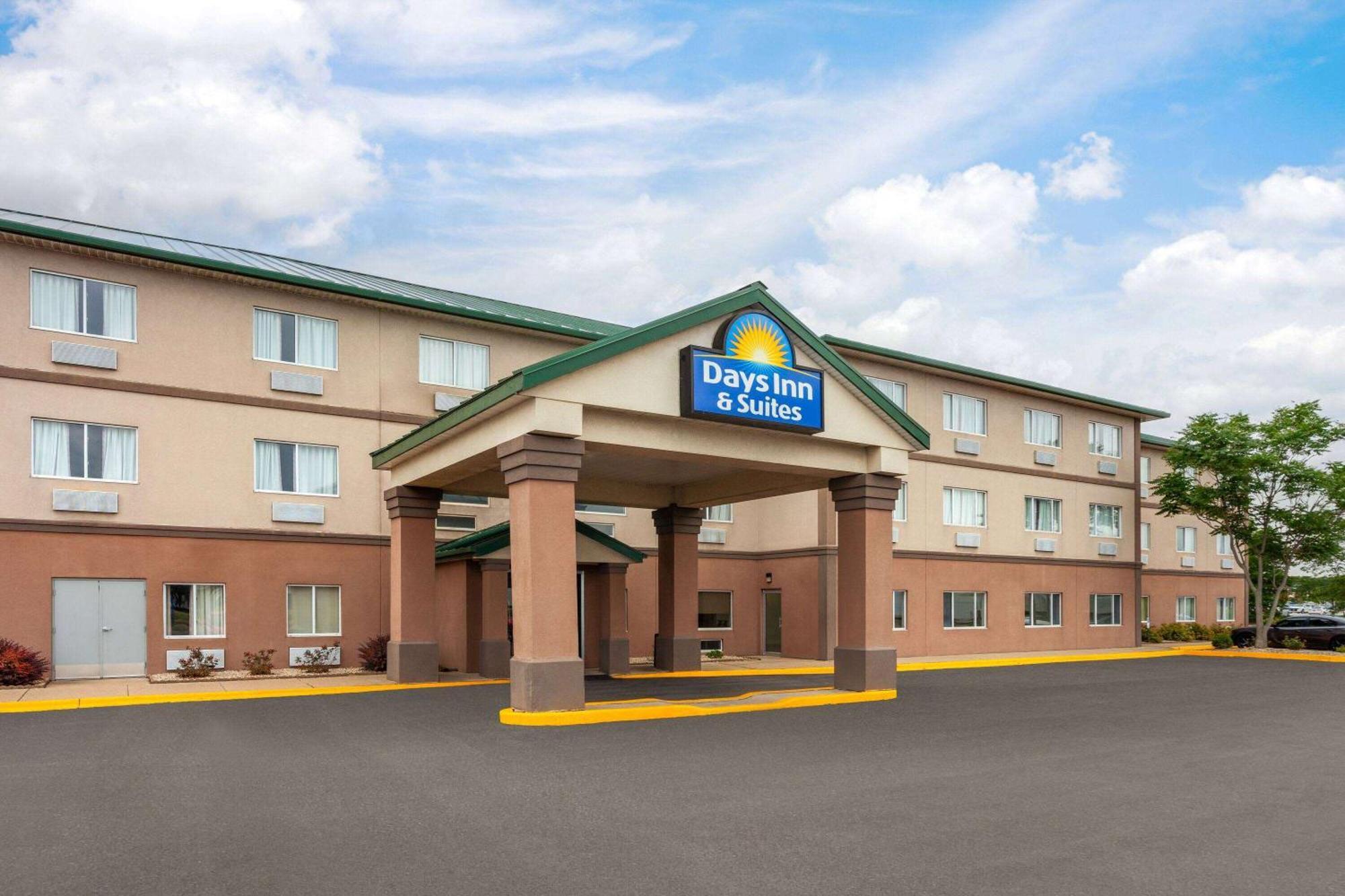 Days Inn & Suites By Wyndham Of Morris מראה חיצוני תמונה